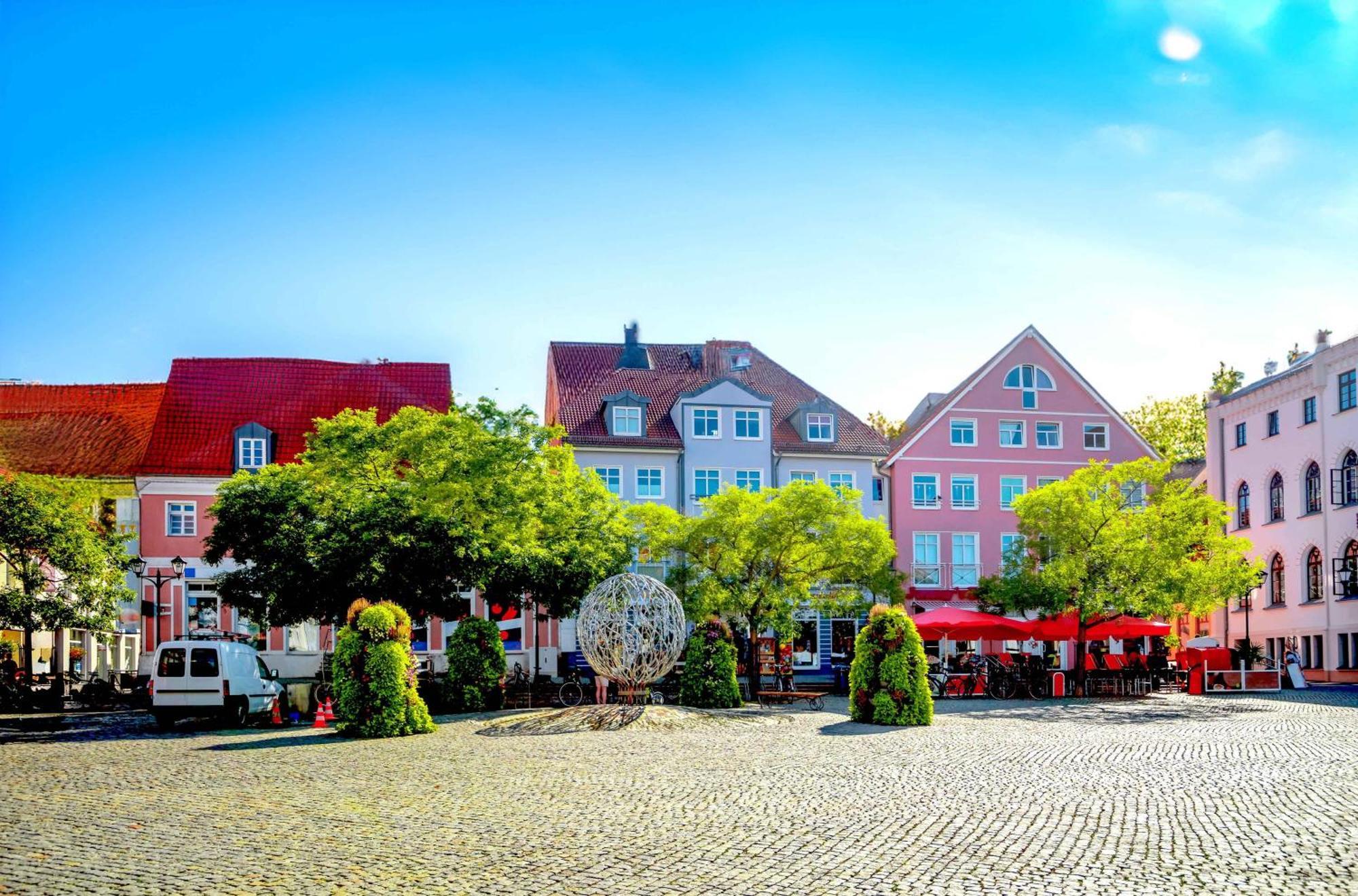 Mueritzwind In Der Warener Altstadt Waren  Exterior foto
